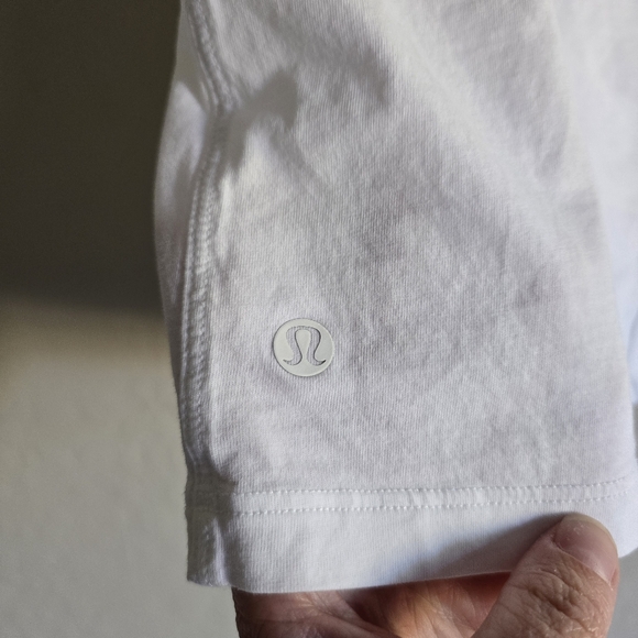 Lululemon Women's White T-shirt - Picture 3 of 6